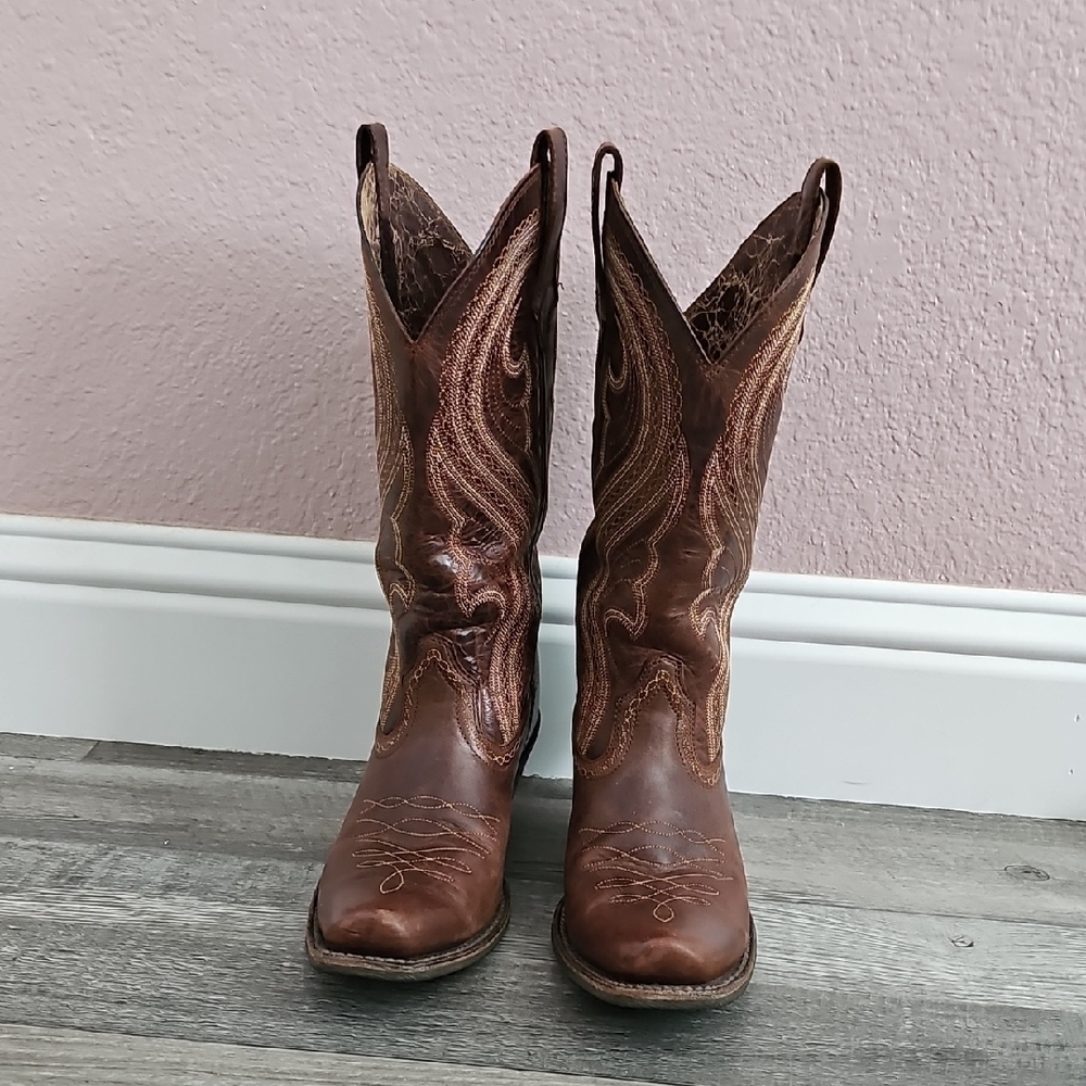 Ariat Lively Western Cowboy Boots